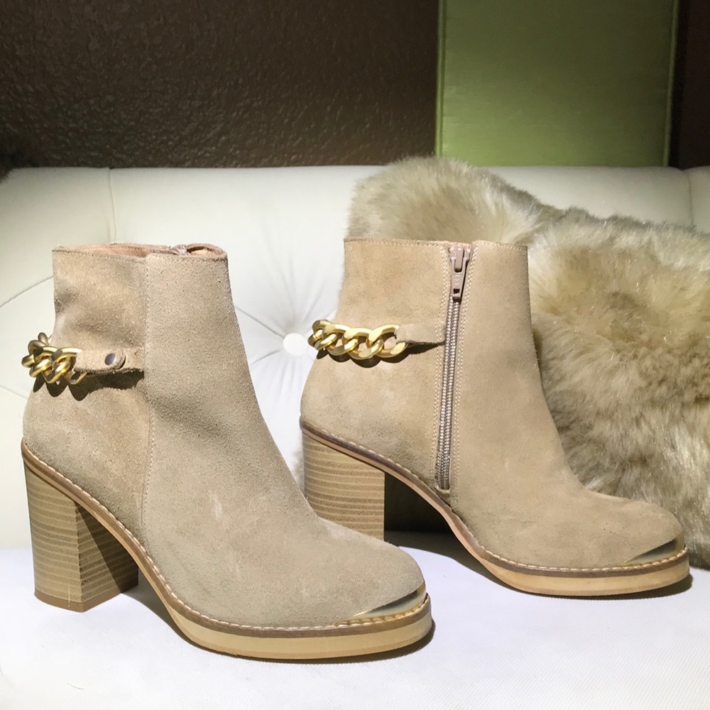 TopShop Tan Suede Booties - Picture 3 of 8